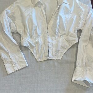 B25010 Steve Madden White Button-Up Cropped Shirt EUC